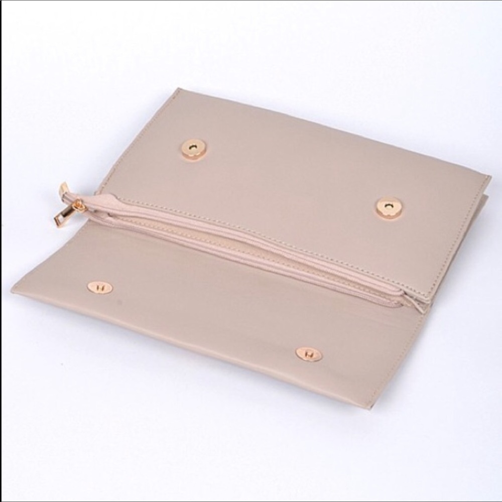 IVORY BEE DETAIL CLUTCH BAG - Picture 7 of 8